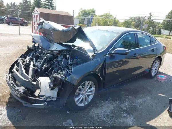 1G1ZD5ST5JF202548 2018 CHEVROLET MALIBU - Image 2
