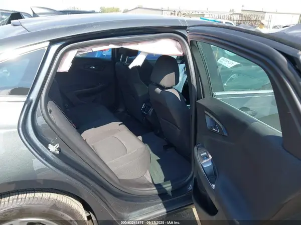 1G1ZD5ST5JF202548 2018 CHEVROLET MALIBU - Image 8