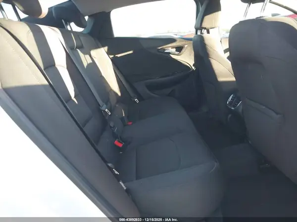 1G1ZD5ST5JF203232 2018 CHEVROLET MALIBU - Image 8