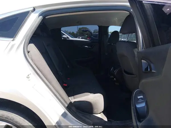 1G1ZD5ST5JF205952 2018 CHEVROLET MALIBU - Image 8