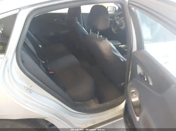 1G1ZD5ST5JF212576 2018 CHEVROLET MALIBU - Image 8