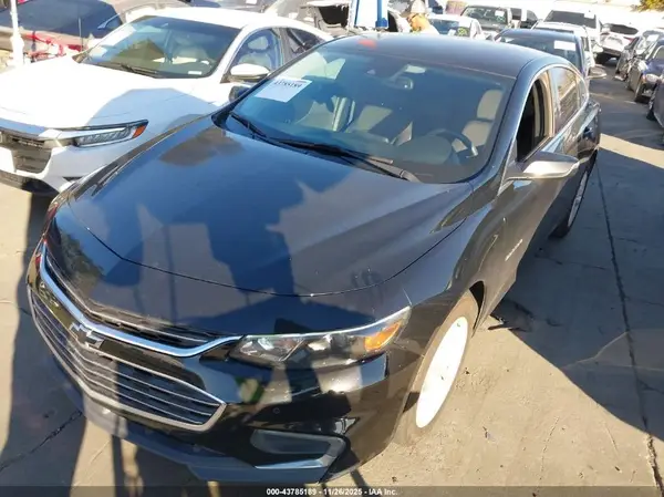 1G1ZD5ST5JF220581 2018 CHEVROLET MALIBU - Image 2