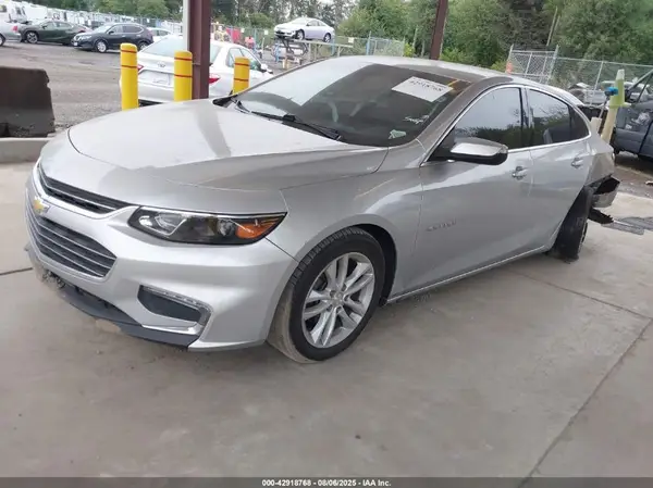 1G1ZD5ST5JF221598 2018 CHEVROLET MALIBU - Image 2