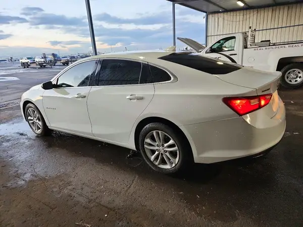 1G1ZD5ST5JF222394 2018 CHEVROLET MALIBU - Image 2
