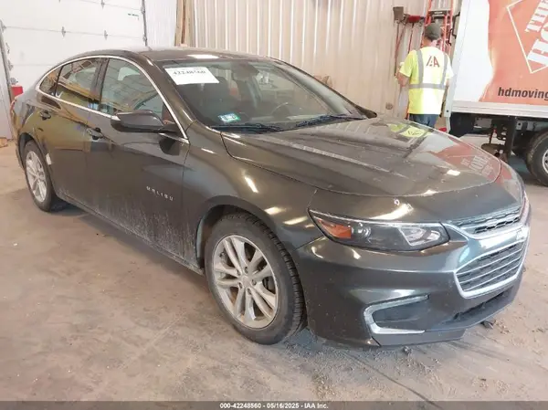 1G1ZD5ST5JF223948 2018 CHEVROLET MALIBU - Image 1