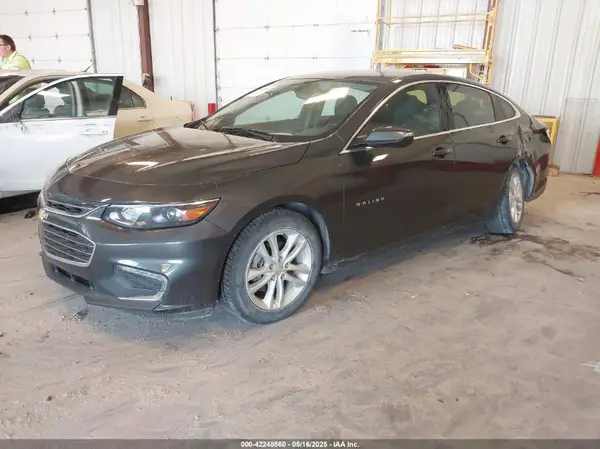1G1ZD5ST5JF223948 2018 CHEVROLET MALIBU - Image 2