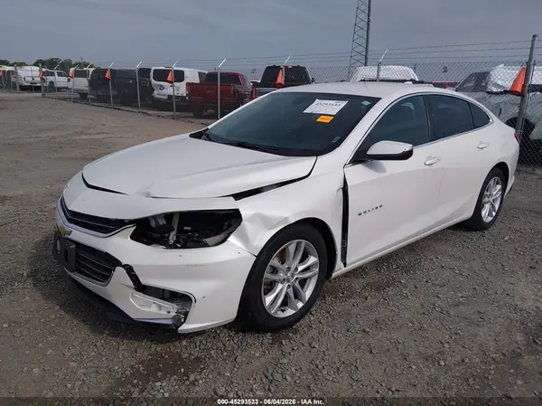 1G1ZD5ST5JF227871 2018 CHEVROLET MALIBU - Image 2