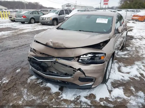 1G1ZD5ST5JF229720 2018 CHEVROLET MALIBU - Image 2
