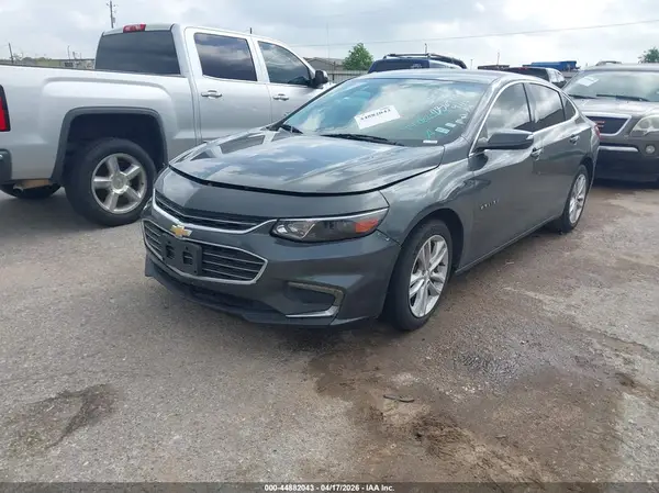 1G1ZD5ST5JF236988 2018 CHEVROLET MALIBU - Image 2