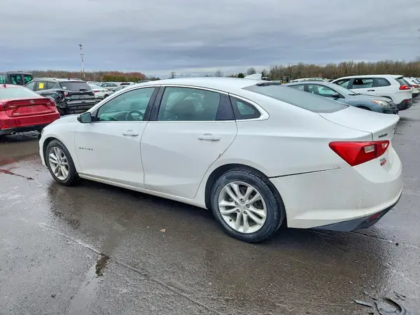 1G1ZD5ST5JF239048 2018 CHEVROLET MALIBU - Image 2