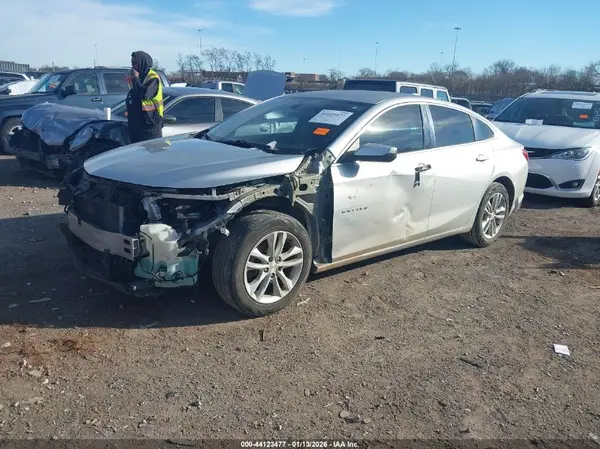 1G1ZD5ST5JF253242 2018 CHEVROLET MALIBU - Image 2