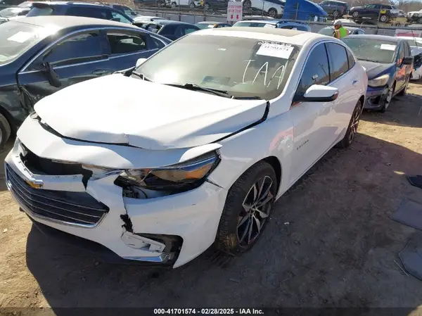 1G1ZD5ST5JF255539 2018 CHEVROLET MALIBU - Image 2