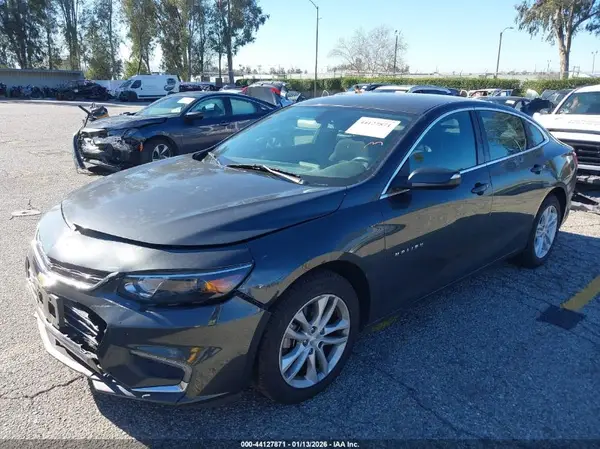 1G1ZD5ST5JF255587 2018 CHEVROLET MALIBU - Image 2