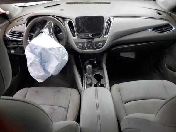 1G1ZD5ST5JF260269 2018 CHEVROLET MALIBU - Image 8
