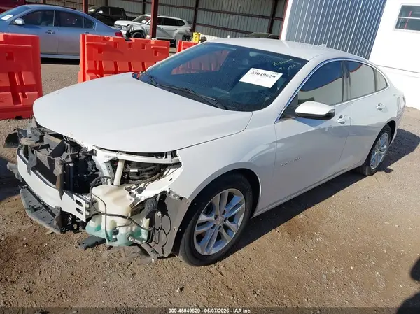 1G1ZD5ST5JF268517 2018 CHEVROLET MALIBU - Image 2