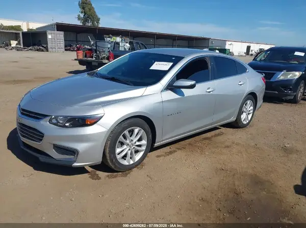 1G1ZD5ST5JF269702 2018 CHEVROLET MALIBU - Image 2