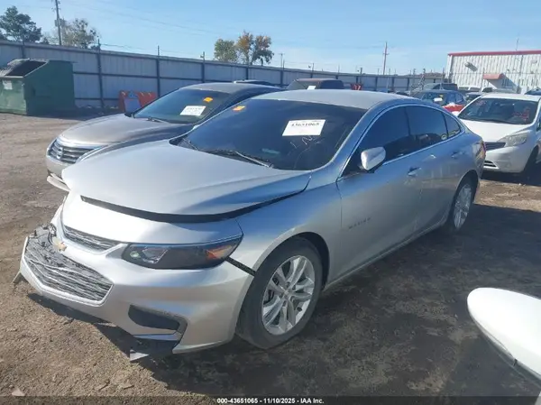 1G1ZD5ST5JF276259 2018 CHEVROLET MALIBU - Image 2