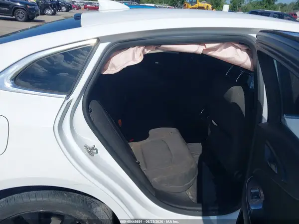 1G1ZD5ST5JF294440 2018 CHEVROLET MALIBU - Image 8