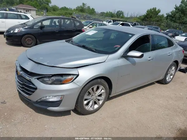 1G1ZD5ST5KF122023 2019 CHEVROLET MALIBU - Image 2
