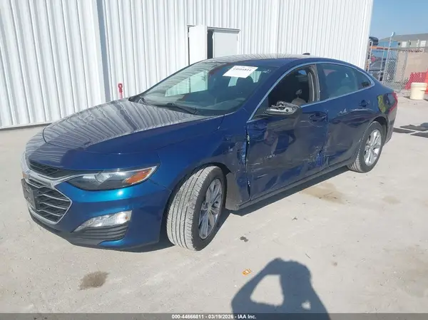 1G1ZD5ST5KF137556 2019 CHEVROLET MALIBU - Image 2