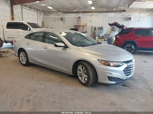 1G1ZD5ST5KF143888 2019 CHEVROLET MALIBU - Image 1