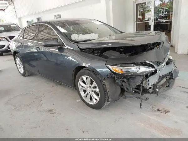 1G1ZD5ST5KF158388 2019 CHEVROLET MALIBU - Image 1