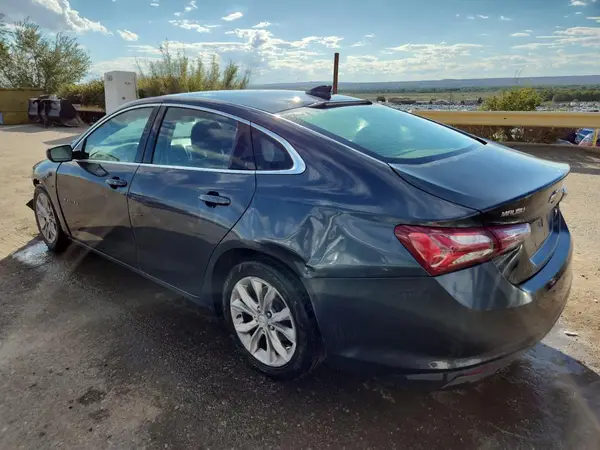 1G1ZD5ST5KF177992 2019 CHEVROLET MALIBU - Image 2