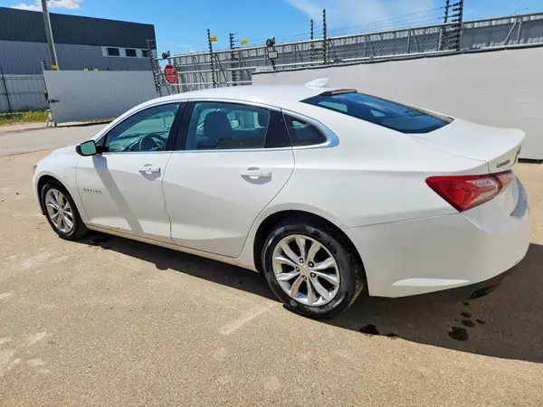 1G1ZD5ST5KF217245 2019 CHEVROLET MALIBU - Image 2