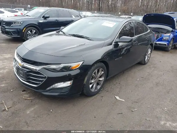 1G1ZD5ST5KF218721 2019 CHEVROLET MALIBU - Image 2