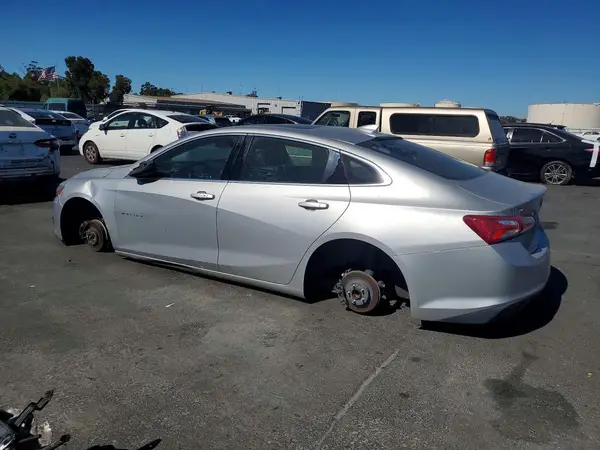 1G1ZD5ST5LF012767 2020 CHEVROLET MALIBU - Image 2