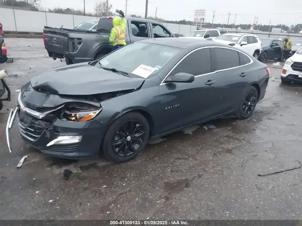 1G1ZD5ST5MF012463 2021 CHEVROLET MALIBU - Image 2