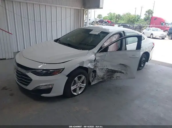 1G1ZD5ST5PF167065 2023 CHEVROLET MALIBU - Image 2