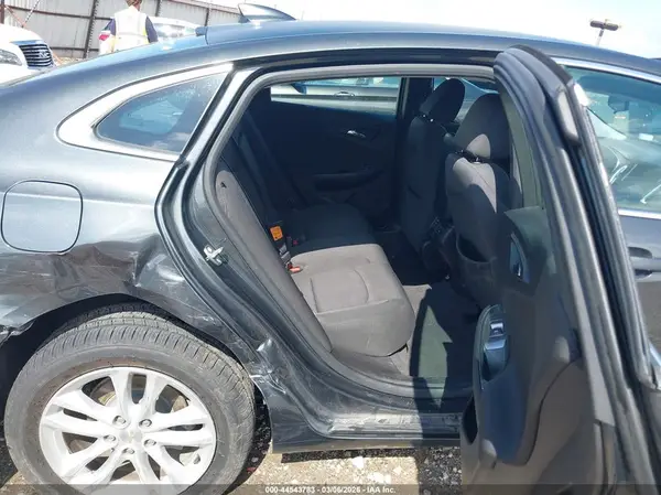 1G1ZD5ST6JF134101 2018 CHEVROLET MALIBU - Image 8
