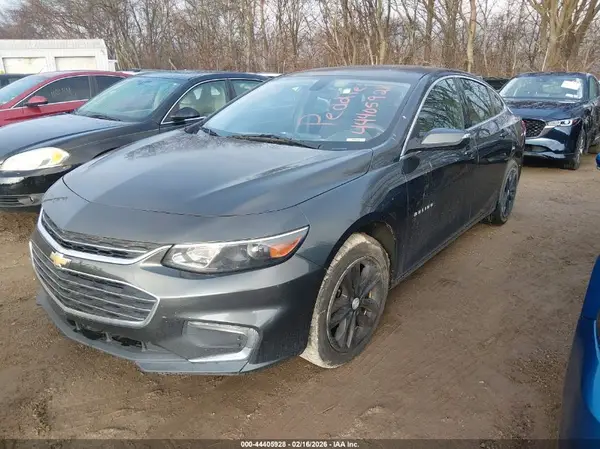 1G1ZD5ST6JF137077 2018 CHEVROLET MALIBU - Image 2