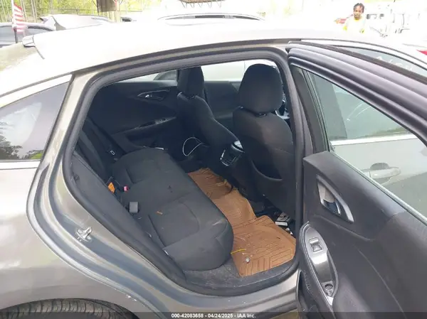 1G1ZD5ST6JF140240 2018 CHEVROLET MALIBU - Image 8