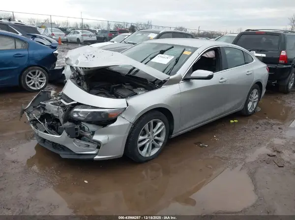 1G1ZD5ST6JF140979 2018 CHEVROLET MALIBU - Image 2