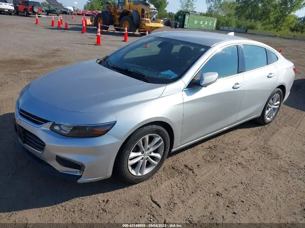 1G1ZD5ST6JF146572 2018 CHEVROLET MALIBU - Image 2