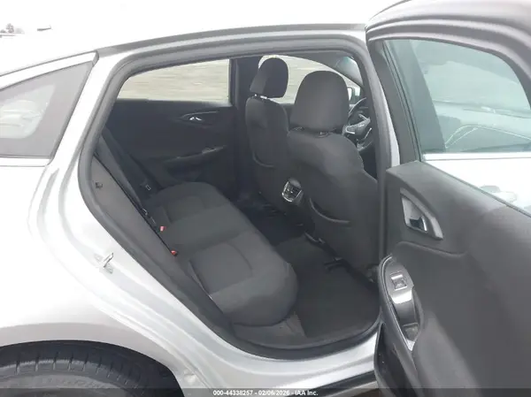 1G1ZD5ST6JF150573 2018 CHEVROLET MALIBU - Image 8
