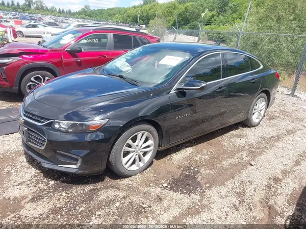 1G1ZD5ST6JF152582 2018 CHEVROLET MALIBU - Image 2