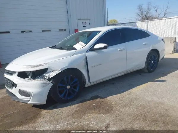 1G1ZD5ST6JF153425 2018 CHEVROLET MALIBU - Image 2