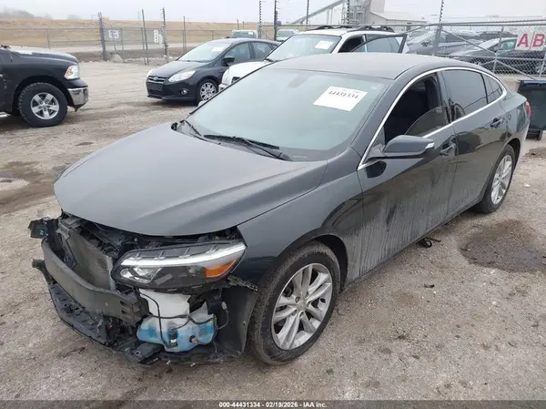 1G1ZD5ST6JF175733 2018 CHEVROLET MALIBU - Image 2