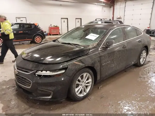 1G1ZD5ST6JF193584 2018 CHEVROLET MALIBU - Image 2