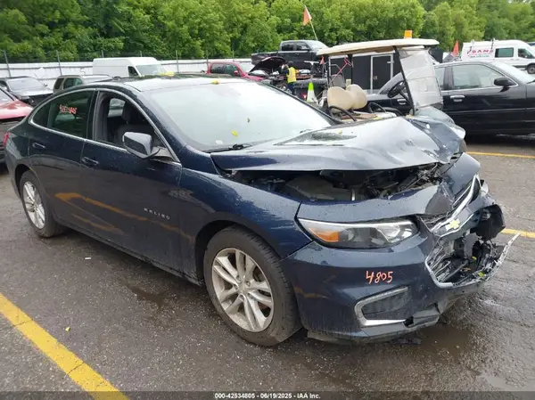 1G1ZD5ST6JF208858 2018 CHEVROLET MALIBU - Image 1
