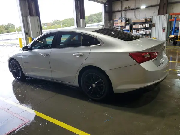 1G1ZD5ST6JF209864 2018 CHEVROLET MALIBU - Image 2