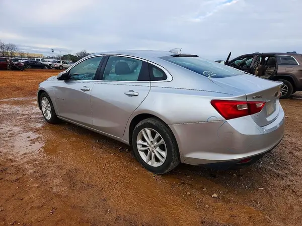 1G1ZD5ST6JF213056 2018 CHEVROLET MALIBU - Image 2