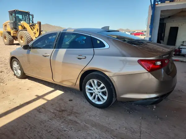 1G1ZD5ST6JF260118 2018 CHEVROLET MALIBU - Image 2