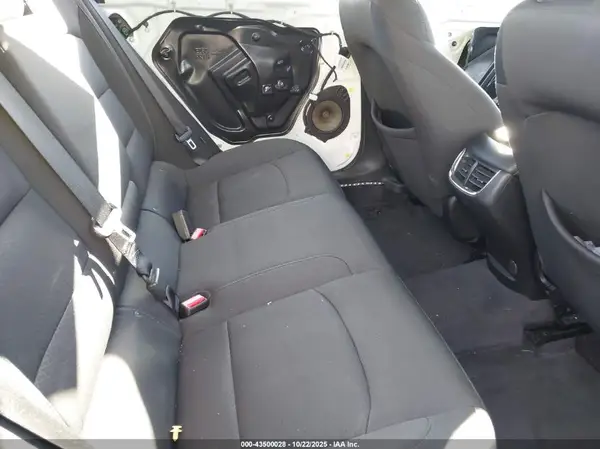 1G1ZD5ST6JF266467 2018 CHEVROLET MALIBU - Image 8