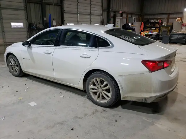 1G1ZD5ST6JF266520 2018 CHEVROLET MALIBU - Image 2
