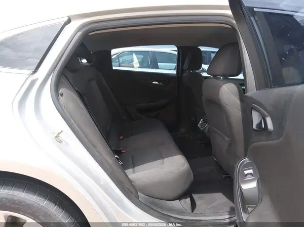 1G1ZD5ST6KF108180 2019 CHEVROLET MALIBU - Image 8