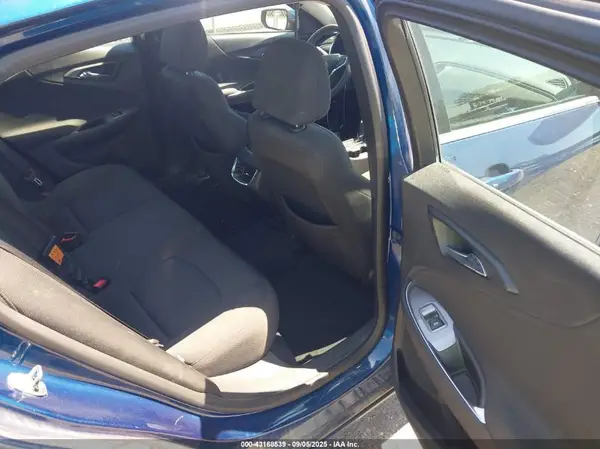 1G1ZD5ST6KF111404 2019 CHEVROLET MALIBU - Image 8